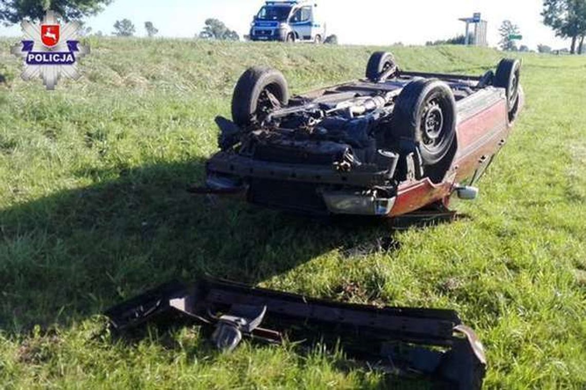 Volvo wyprzedzało ciężarówkę, dachowało. Kierowca pijany