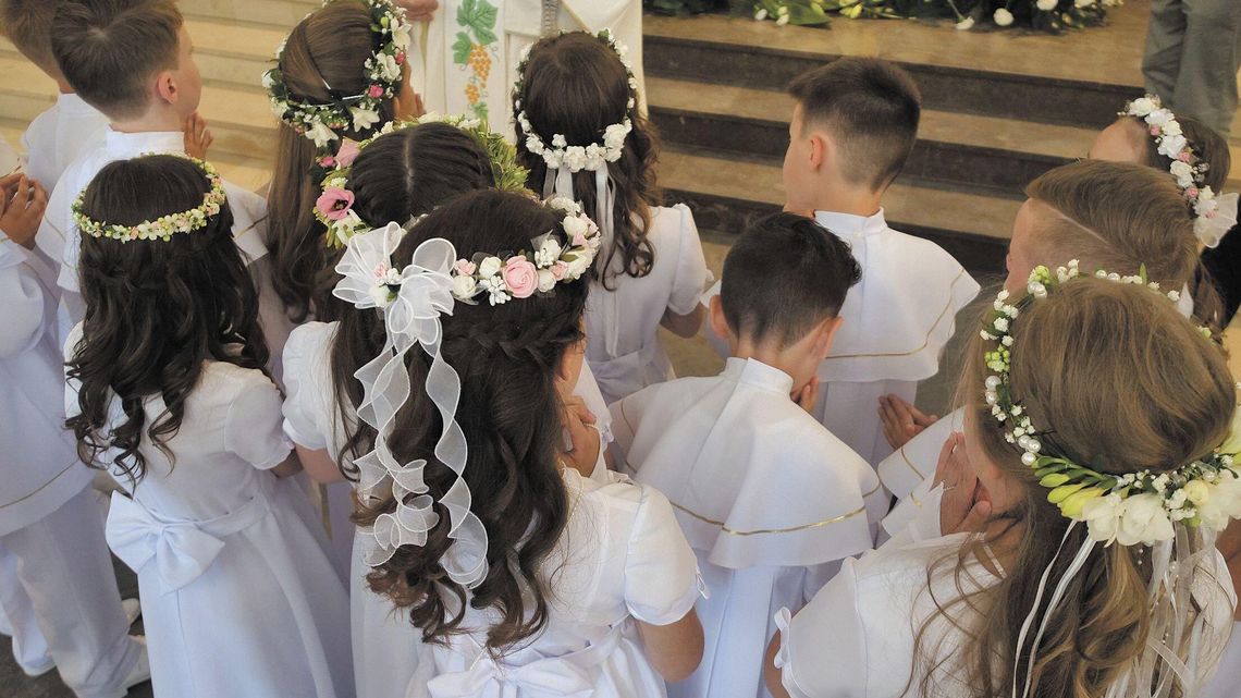 W Archidiecezji Lubelskiej pierwsze komunie zostaną odwołane, jeśli dzieci po świętach nie wrócą do szkół