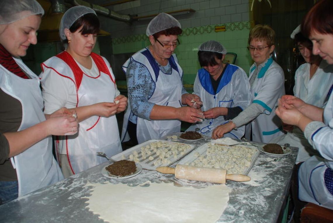 W Barze Staromiejskim w Chełmie ulepią 18,6 tys. wigilijnych uszek