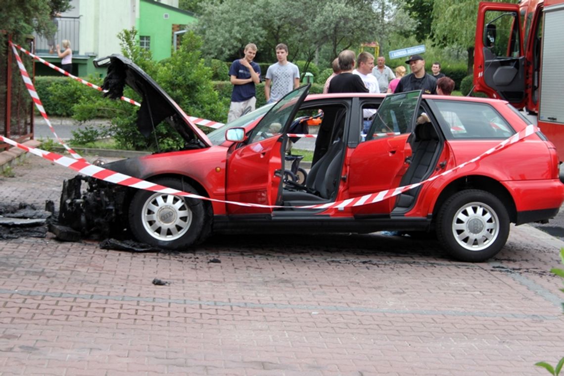 W Białej Podlaskiej spłonęło audi. Czy to podpalenie?