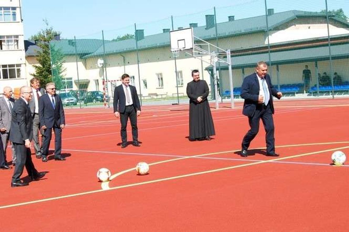 W Biłgoraju mają boisko za 1,5 miliona złotych