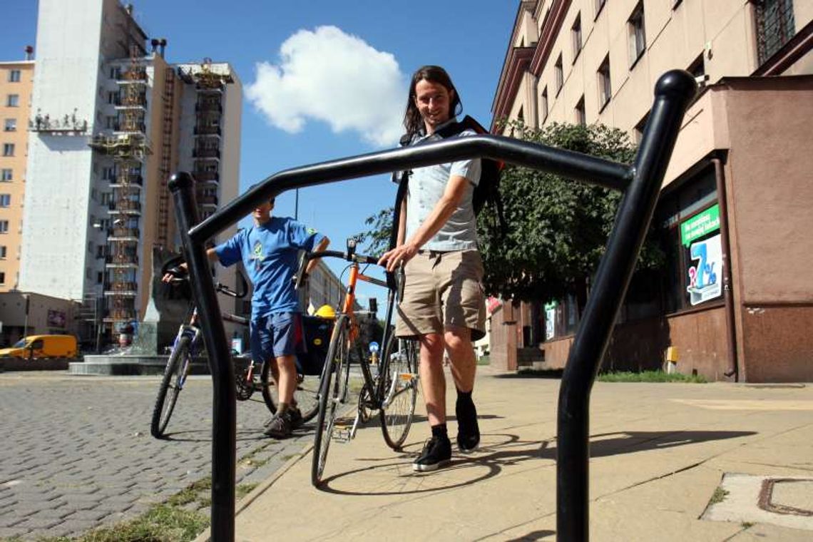 W centrum Lublina 100 nowych stojaków na rowery W centrum Lublina 100 nowych stojaków na rowery
