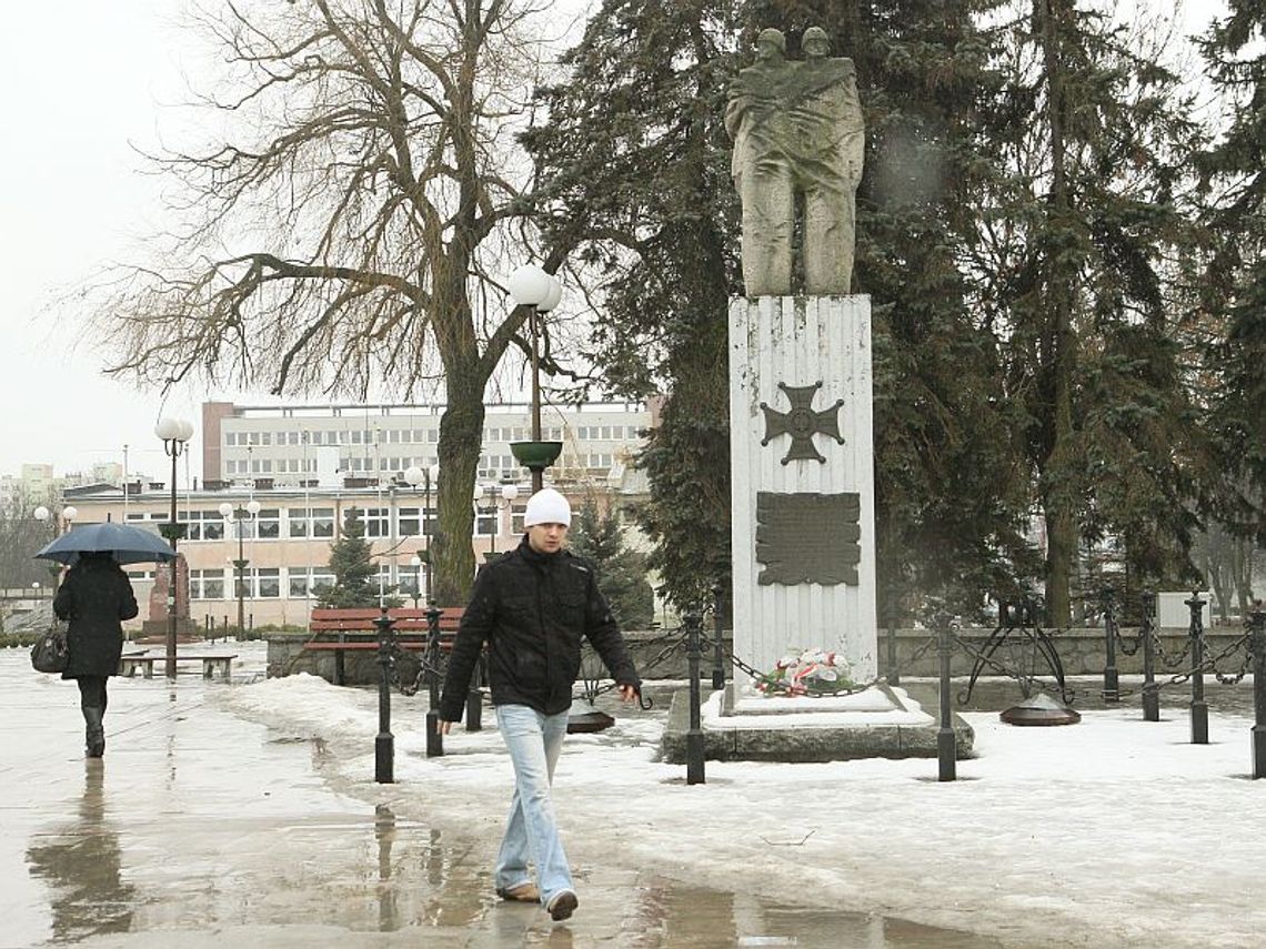 W centrum Świdnika stanie krzyż smoleński?