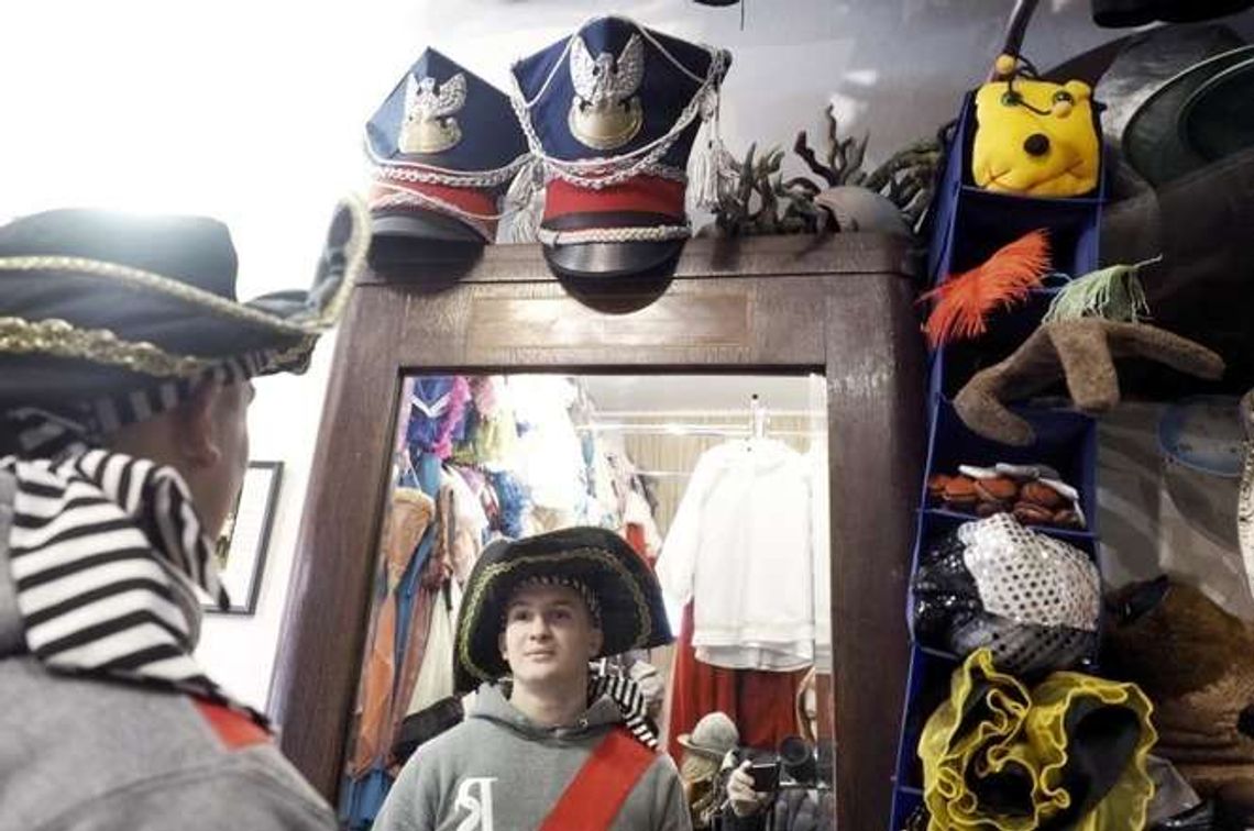 W co się przebrać na sylwestra? Piraci i księżniczki jednej nocy (zdjęcia) W co się przebrać na sylwestra? Piraci i księżniczki jednej nocy (zdjęcia)