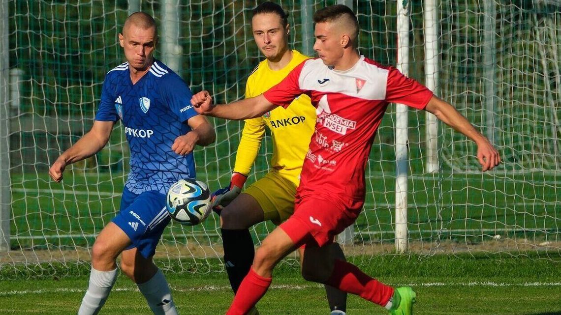 W drugiej połowie były problemy, ale Lublinianka wygrała z Janowianką W drugiej połowie były problemy, ale Lublinianka wygrała z Janowianką