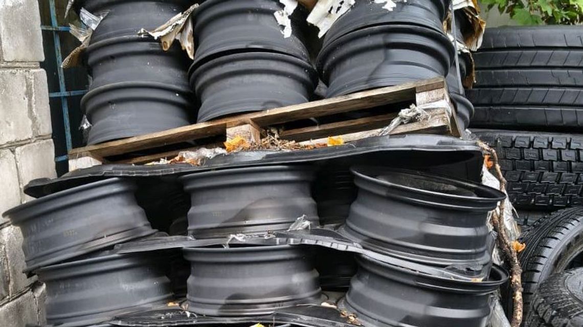 W dwa miesiące ukradli ponad 2200 felg o wartości 225 000 złotych