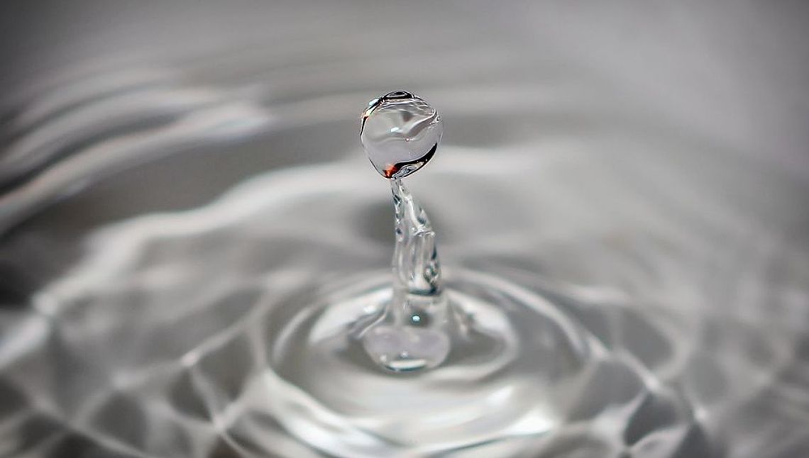 W jaki sposób działa myjka ultradźwiękowa? Zapraszamy na kulisy nowoczesnego czyszczenia!