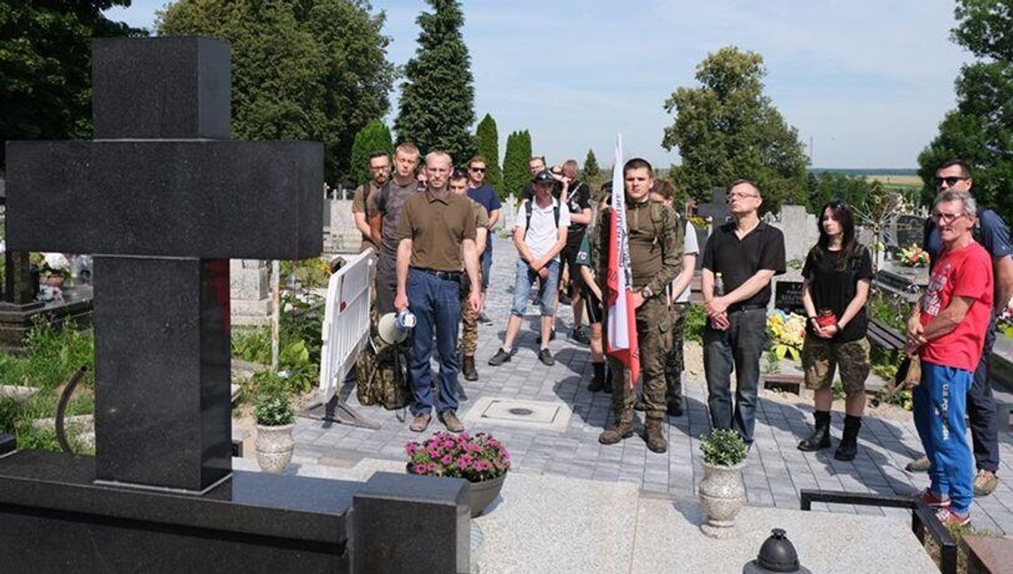 W Janowie Lubelskim pamiętają o partyzantach. Za nimi pieszy rajd