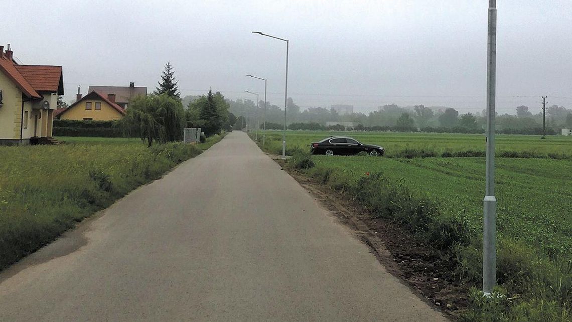 W Jaroszynie postawili nowe latarnie z energooszczędnymi lampami