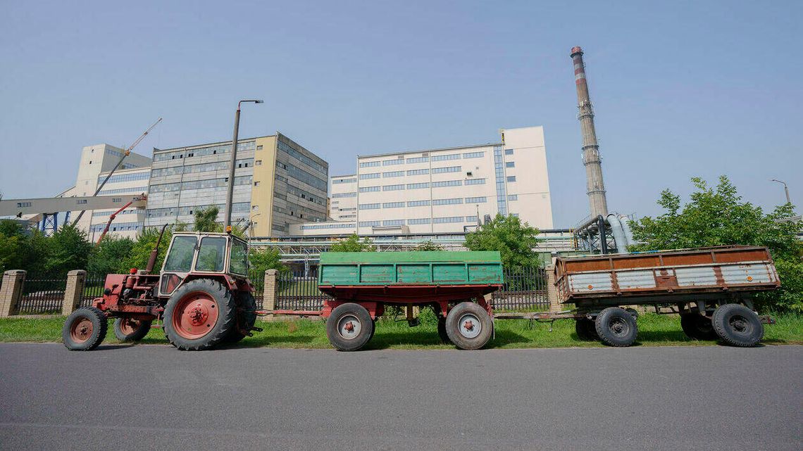 W kolejce po węgiel. Ma być szybciej, sprawniej i z toaletą nie na polu W kolejce po węgiel. Ma być szybciej, sprawniej i z toaletą nie na polu