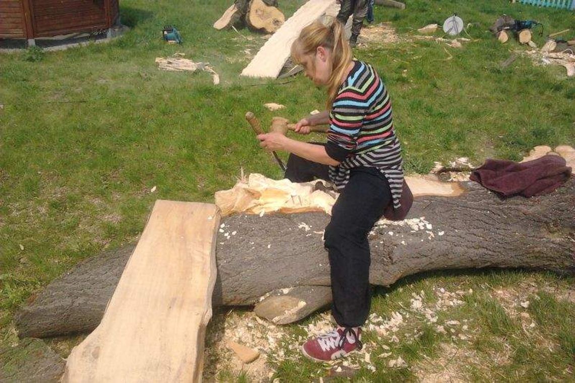 W Kraśniku już rzeźbią figury papieży. Staną w parku