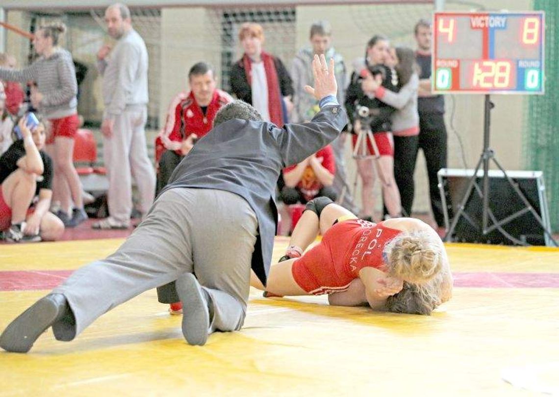 W Kraśniku odbyły się międzynarodowe mistrzostwa Polski kadetek i juniorek w zapasach W Kraśniku odbyły się międzynarodowe mistrzostwa Polski kadetek i juniorek w zapasach