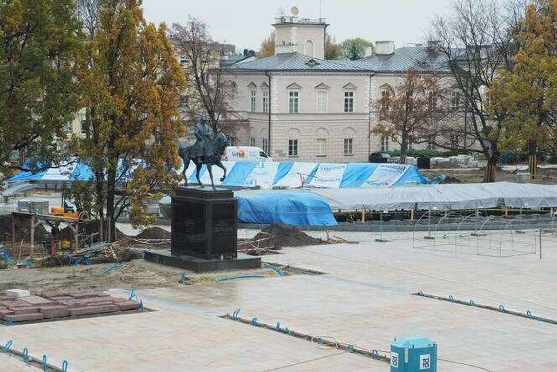W listopadzie uruchomią fontannę na placu Litewskim. Testowo
