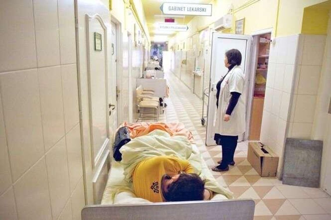 W lubelskich szpitalach więcej chorych, ale będzie mniej łóżek. "Dane ministerstwa nie przystają do rzeczywistości" W lubelskich szpitalach więcej chorych, ale będzie mniej łóżek. "Dane ministerstwa nie przystają do rzeczywistości"