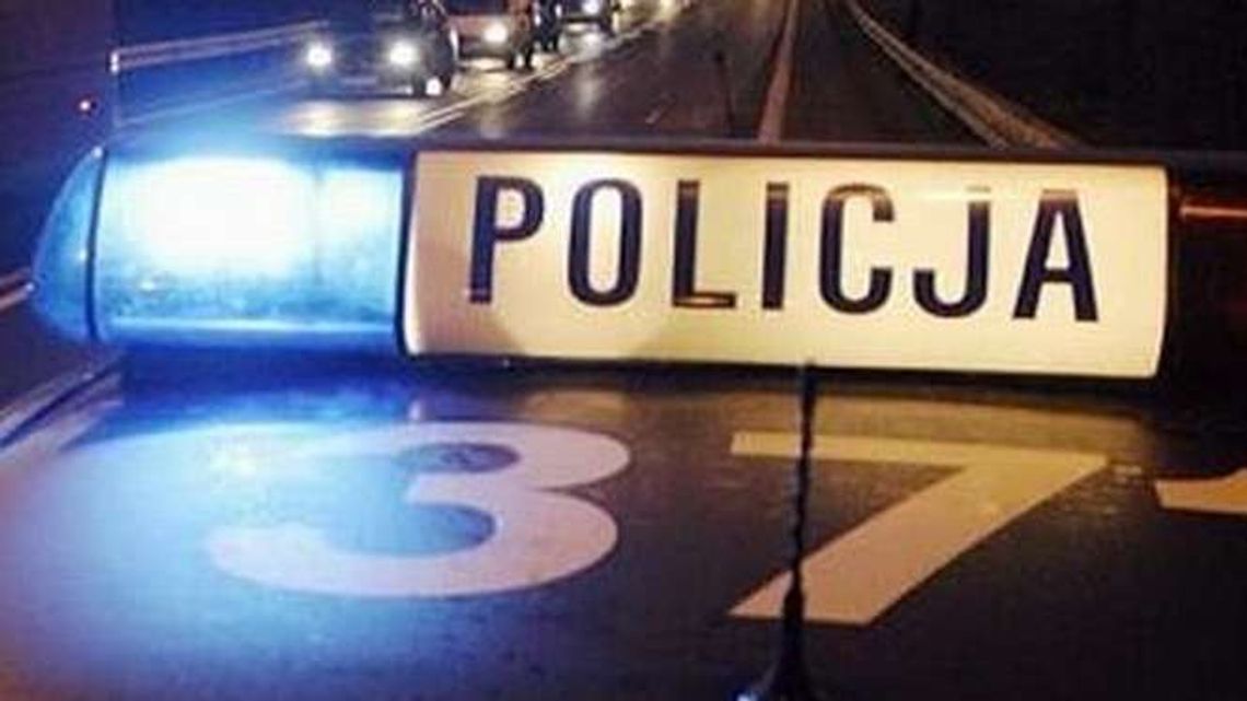 W Lublinie auto rozbiło się na słupie, pasażerowie wypadli. Dwie osoby nie żyją