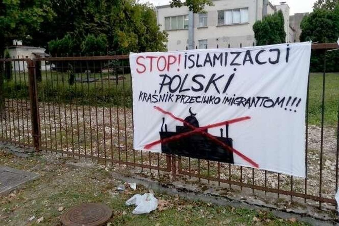 W Lublinie będzie manifestacja przeciwko imigrantom. Coraz więcej stron "anty" W Lublinie będzie manifestacja przeciwko imigrantom. Coraz więcej stron "anty"