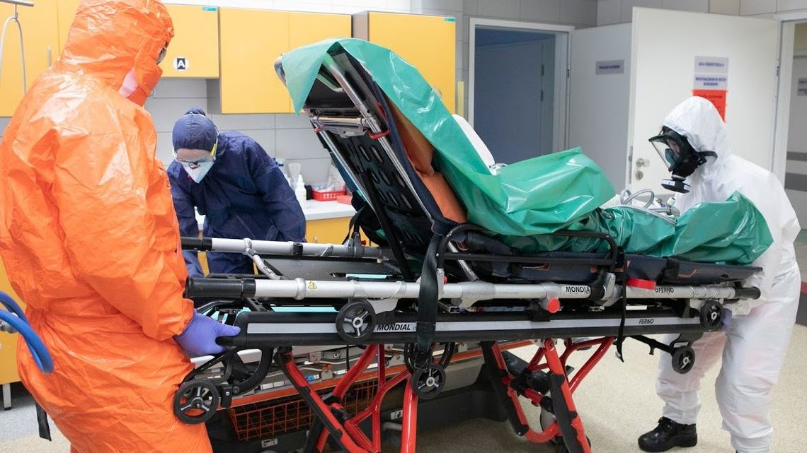 W Lublinie, Białej Podlaskiej, Chełmie brakuje łóżek. Szpitale zamienią inne odziały w zakaźne