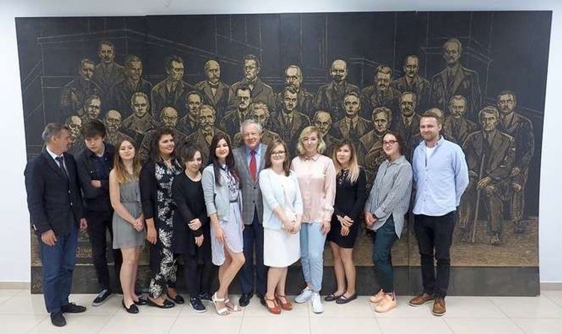 W Lublinie powstał niezwykły drzeworyt. Przedstawia 29. najwybitniejszych naukowców