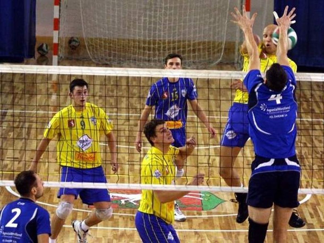 W meczu na szczycie Avia zmierzy się dziś w Krakowie z AGH AZS W meczu na szczycie Avia zmierzy się dziś w Krakowie z AGH AZS