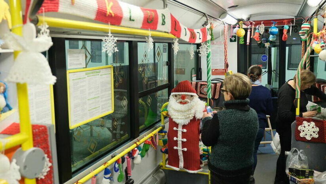 W mikołajki warto wybrać ten autobus. Mikołaj zawiezie i skontroluje bilet 