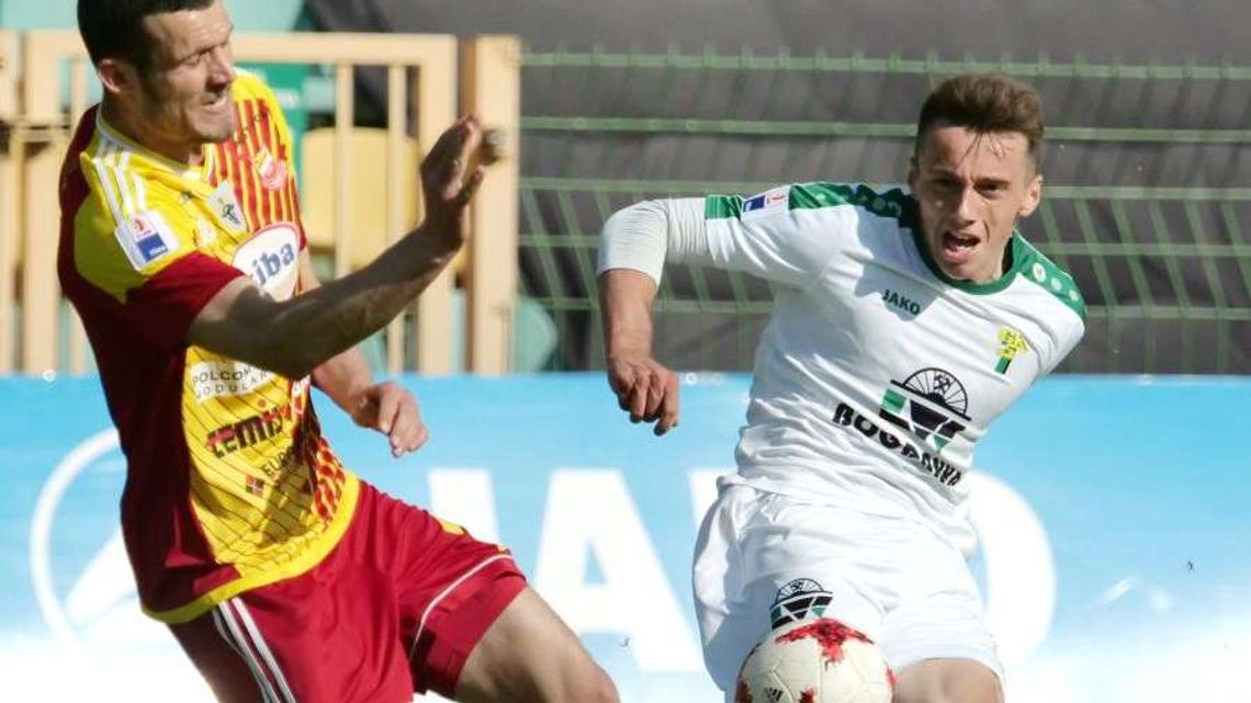 W niedzielę lider przyjeżdża do Łęcznej