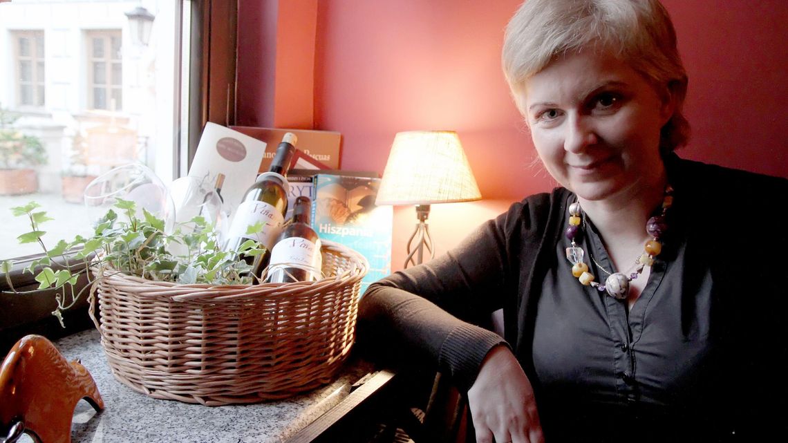 W niedzielę więcej ludzi w kościołach. W poniedziałek fryzjer, a potem do restauracji