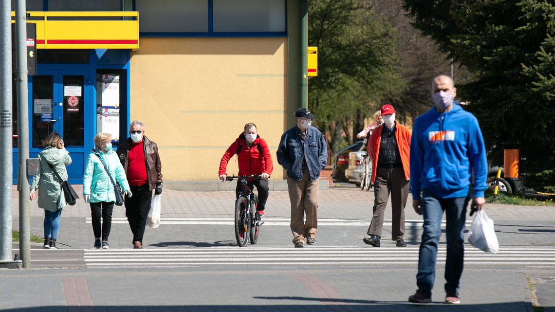 W nocy weszły nowe przepisy dotyczące Covid-19. Co się zmienia?