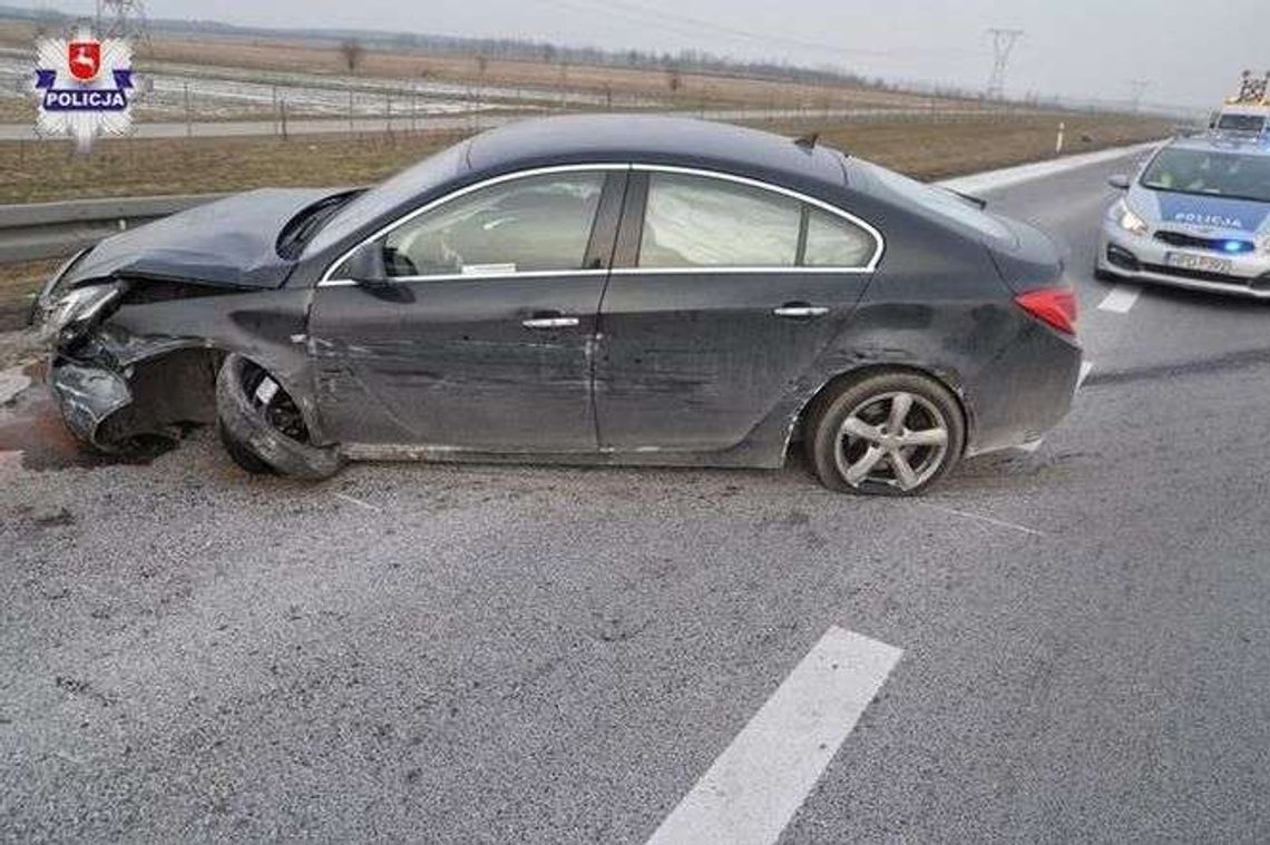 W oplu pękła opona. Groźny wypadek na S17 