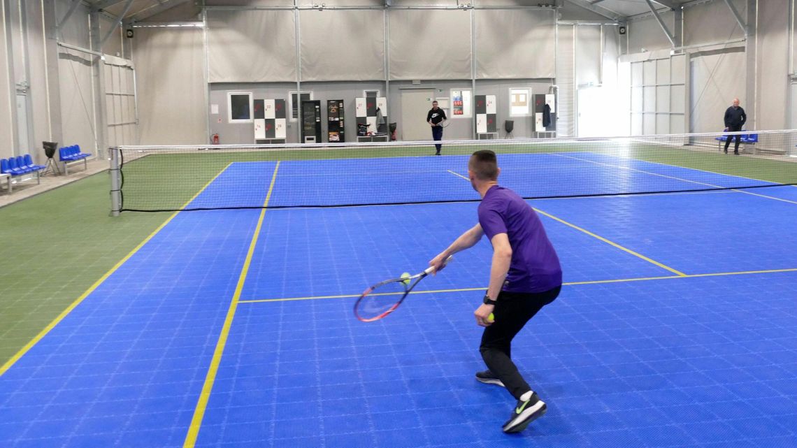 W Opolu Lubelskim zamykają kryty kort tenisowy. Zgodnie z planem, bo teraz będzie tam mroźno