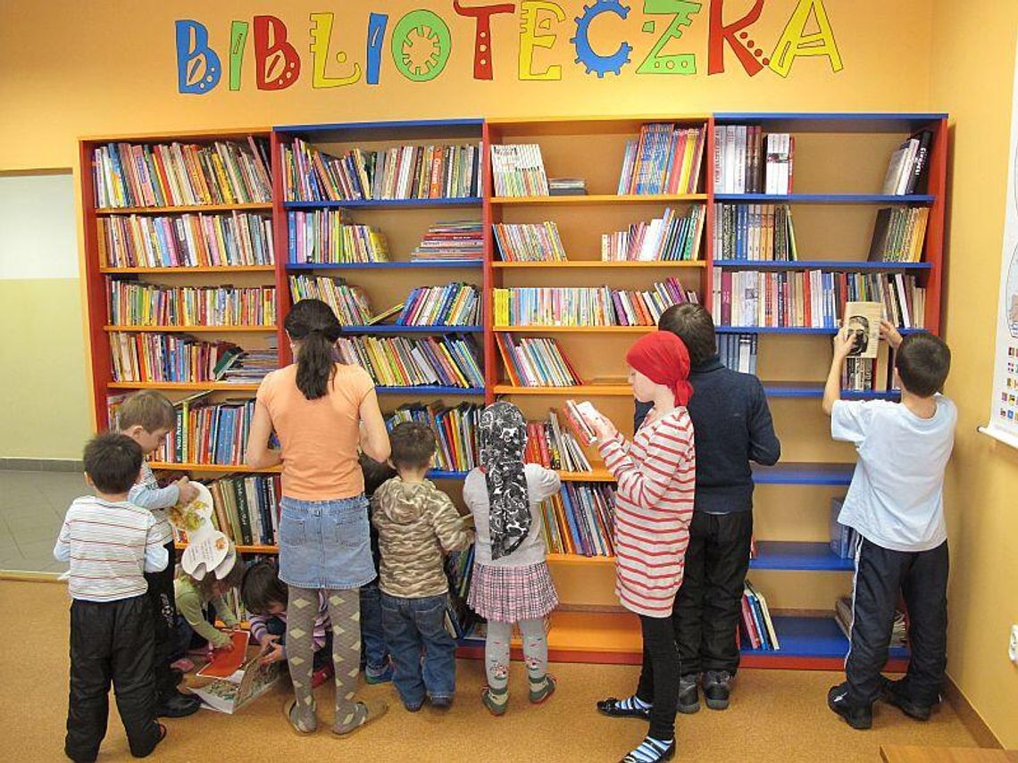 W ośrodku dla uchodźców otwarto bibliotekę (zdjęcia)