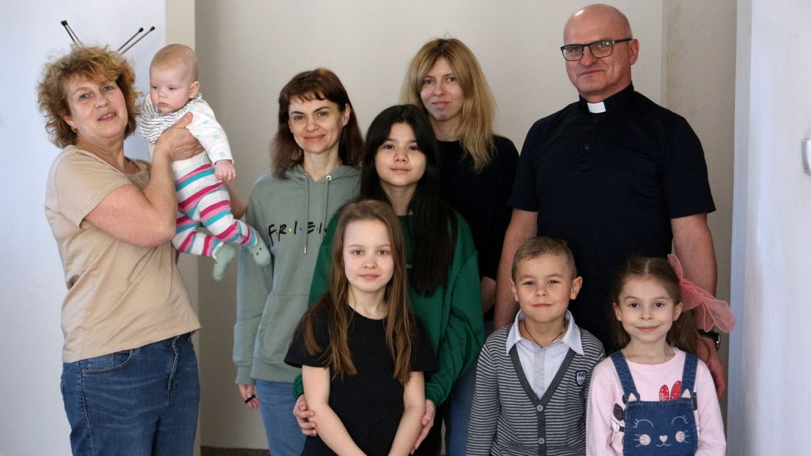 W parafii powstała nowa tradycja. Polacy zapraszają uchodźców na niedzielny obiad
