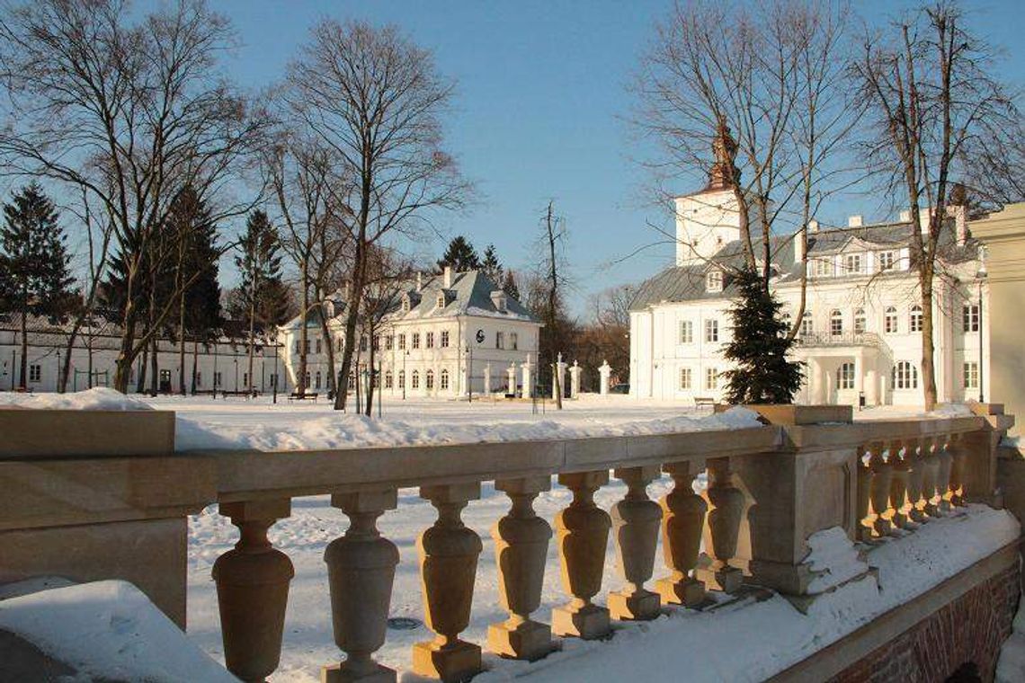 W Parku Radziwiłłowskim bez akrobacji i ze smyczą W Parku Radziwiłłowskim bez akrobacji i ze smyczą