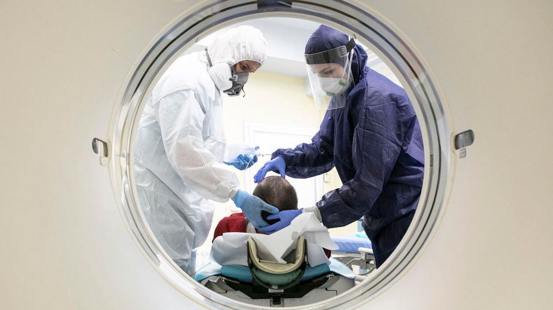 W poniedziałek 5,7 tys. zachorowań, a we wtorek ponad 9 tysięcy