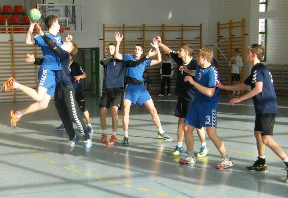 W Potoczku odbył się III Festiwal Piłki Ręcznej juniorów i juniorów młodszych W Potoczku odbył się III Festiwal Piłki Ręcznej juniorów i juniorów młodszych