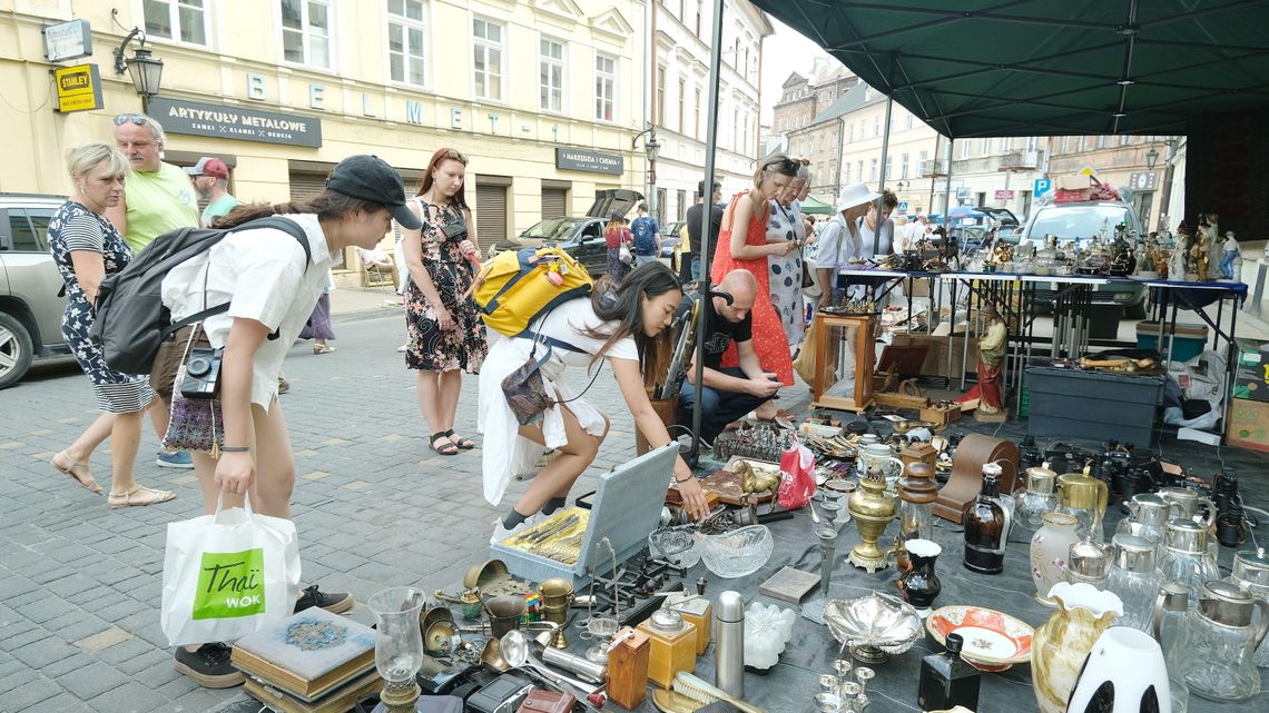 W Puławach giełda staroci się odbyła. W Lublinie urząd zakazał