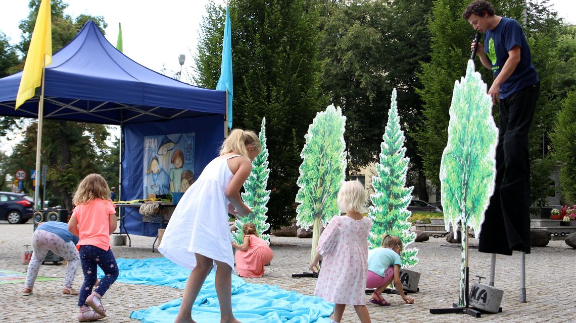 W Puławach uczyli łapać deszczówkę. „Wody mamy mniej niż Egipt” 