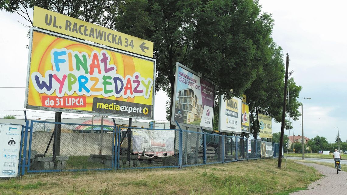 W Świdniku chcą uporządkować reklamy. W tej chwili panuje chaos
