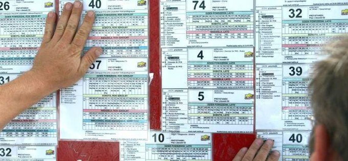 W święta i sylwestra zabrakło rozkładów na przystankach W święta i sylwestra zabrakło rozkładów na przystankach