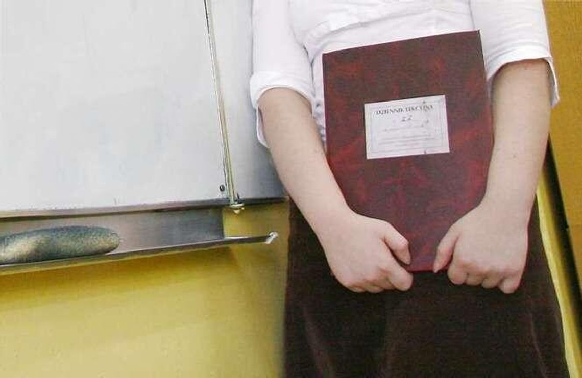 W szkołach znikają dodatkowe "godziny karciane". W ich miejsce "zajęcia opiekuńcze"