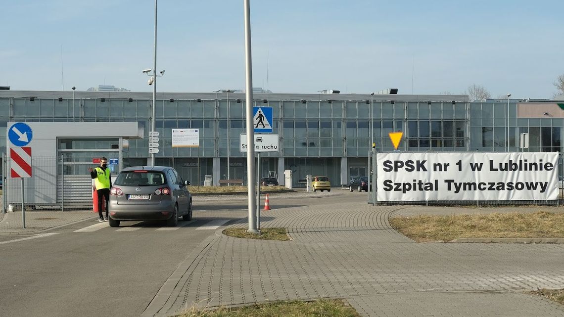 W szpitalu tymczasowym w Lublinie zaczyna brakować miejsc