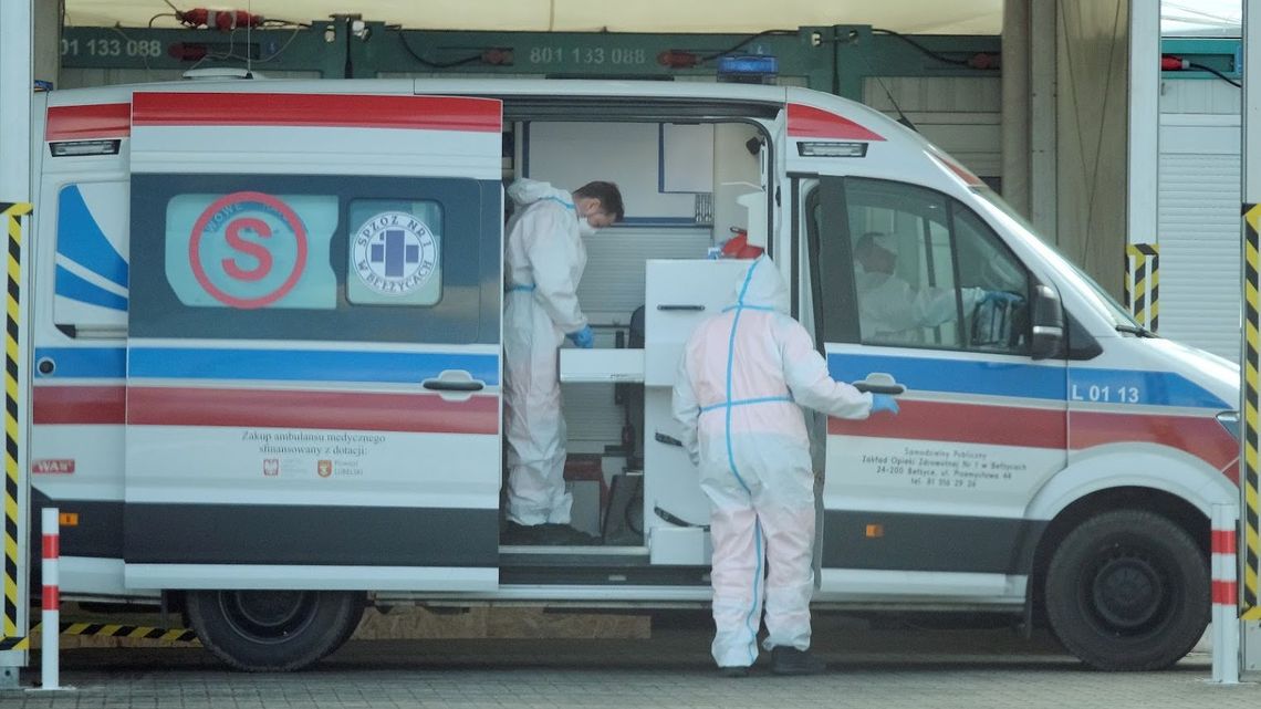 W szpitalu tymczasowym w Lublinie zmarło już kilkanaście osób. Teraz są tu nawet 20-latkowie