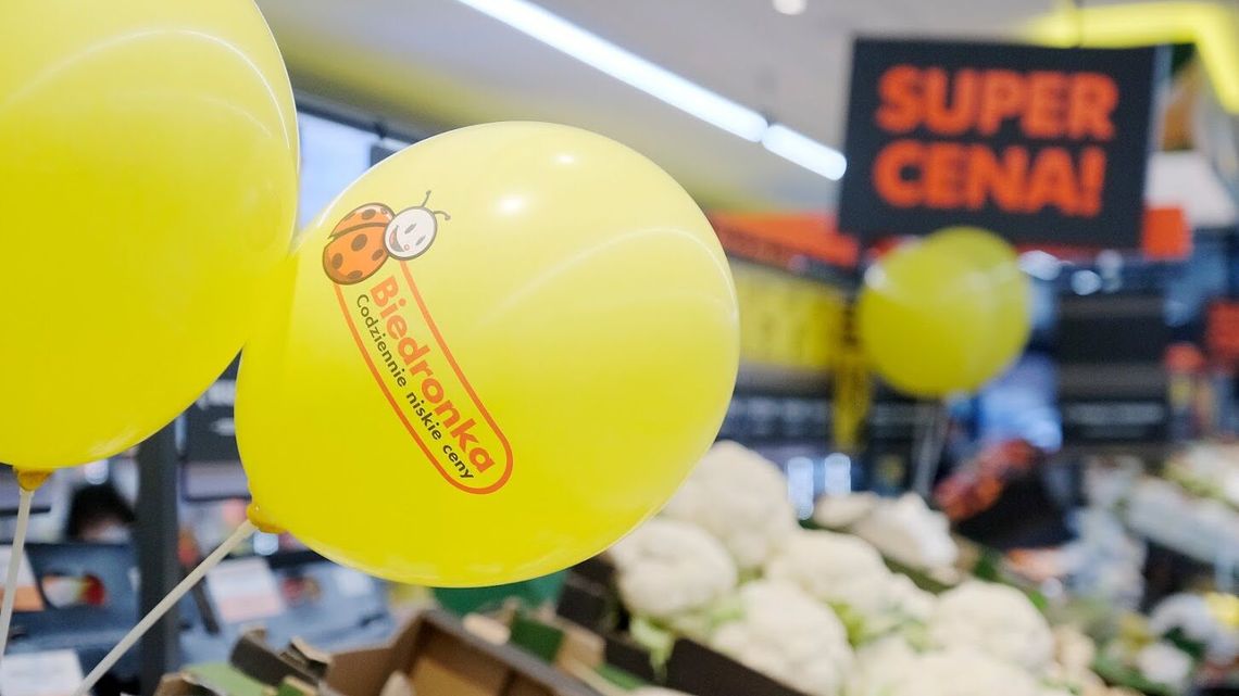 W tych Biedronkach w Lubelskiem zrobisz zakupy w niedzielę. Poczta Polska pomaga omijać zakaz handlu