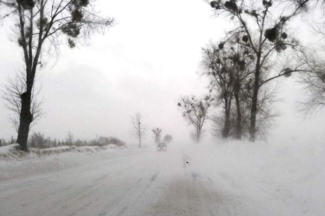 W tych szkołach odwołano lekcje z powodu zaśnieżonych dróg (LISTA)