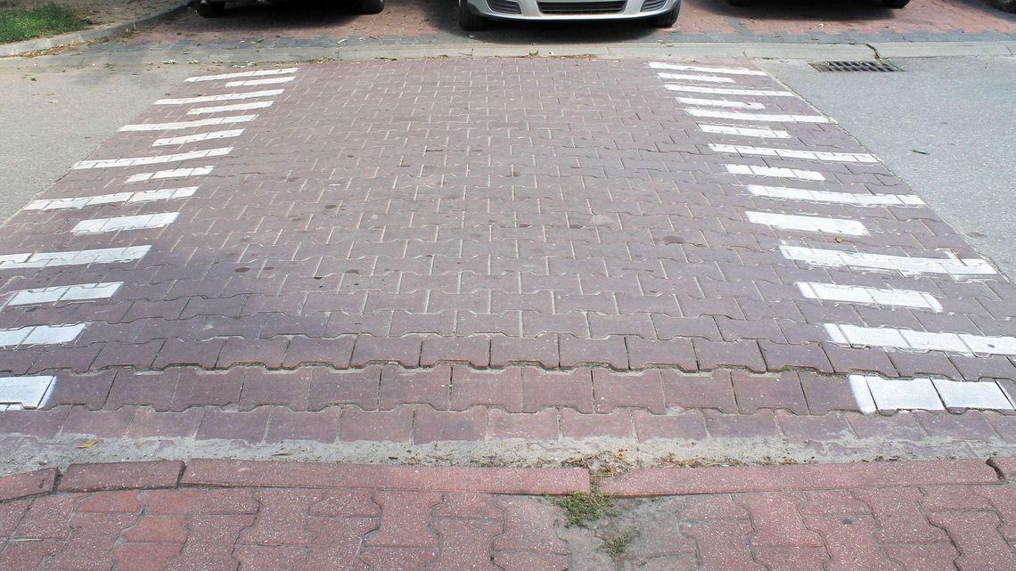 W tym mieście są już dziesiątki spowalniaczy. Instalują kolejne