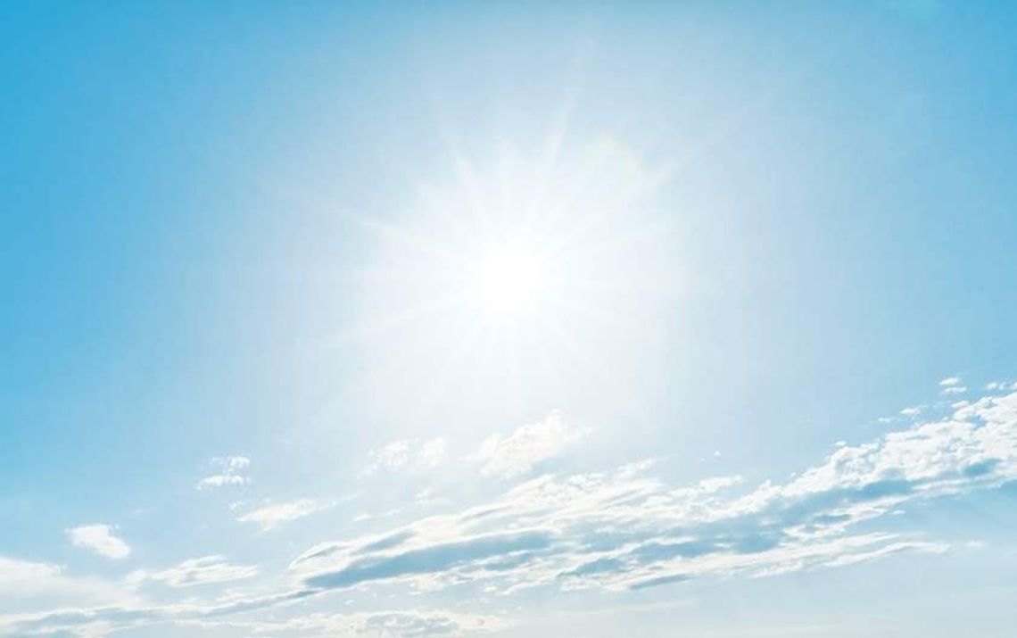 W upale zamknęła psa w samochodzie i poszła na zakupy