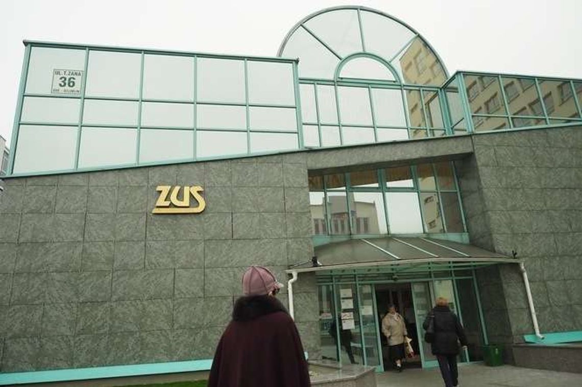W Wielki Piątek ZUS pracuje na pół gwizdka