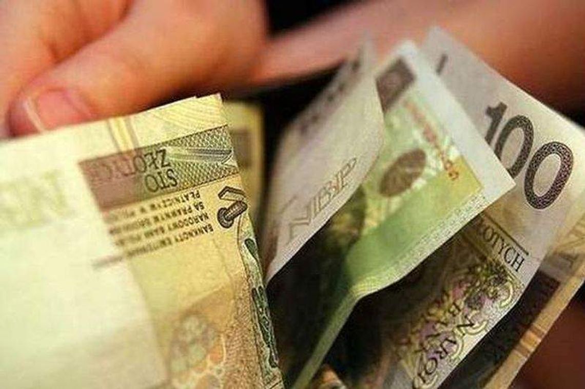 W zamian za pieniądze dostała chusteczki higieniczne. Straciła 10 tys. zł