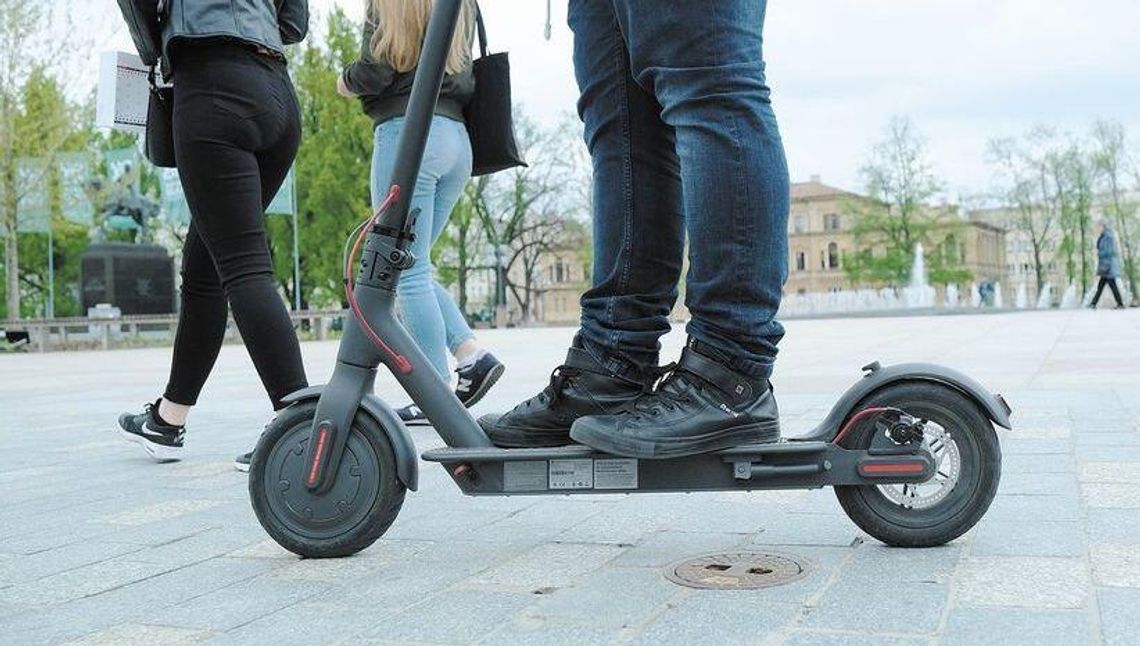 W Zamościu wypożyczysz hulajnogę elektryczną. Nie na minuty, ale na doby