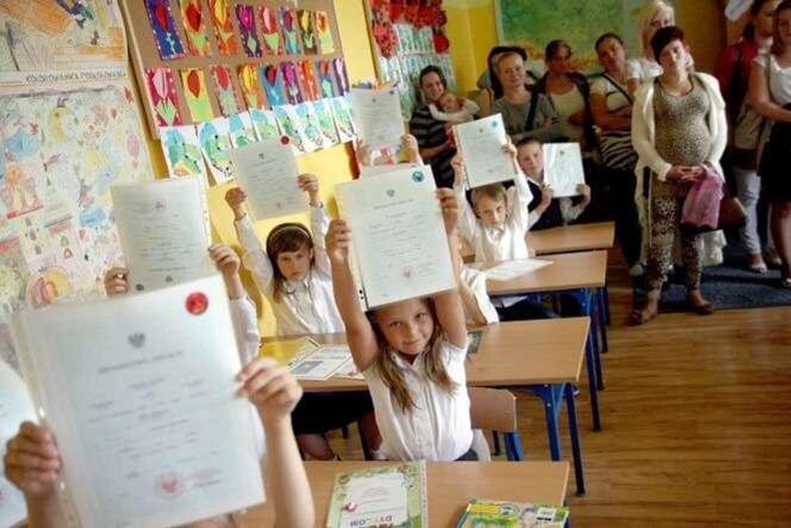 Wakacje! 362 tys. uczniów i przedszkolaków w Lubelskiem zakończyło rok szkolny