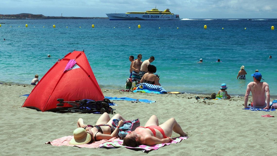 Wakacje w Europie. Jakie obostrzenia? Do Grecji po zaszczepieniu lub z testem